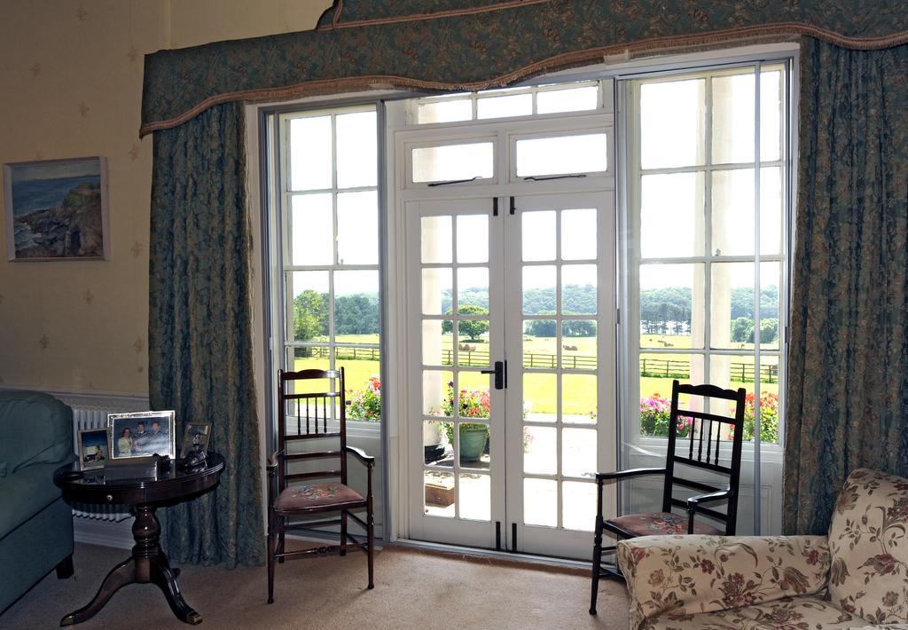 Boulston Manor Guest House Haverfordwest Exterior photo