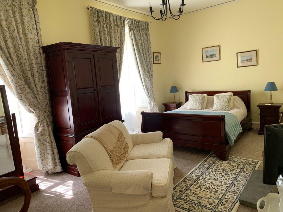 Boulston Manor Guest House Haverfordwest Exterior photo